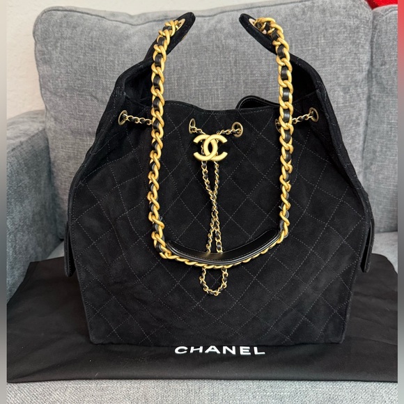 Chanel 25 Hobo Bag Medium Black Suede - Picture 1 of 16
